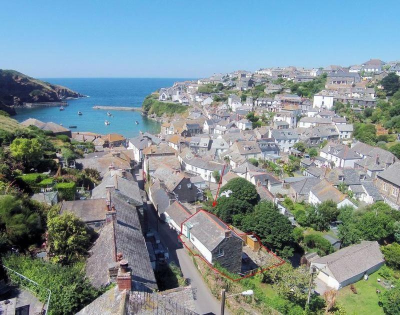 Crow's Nest Port Isaac
